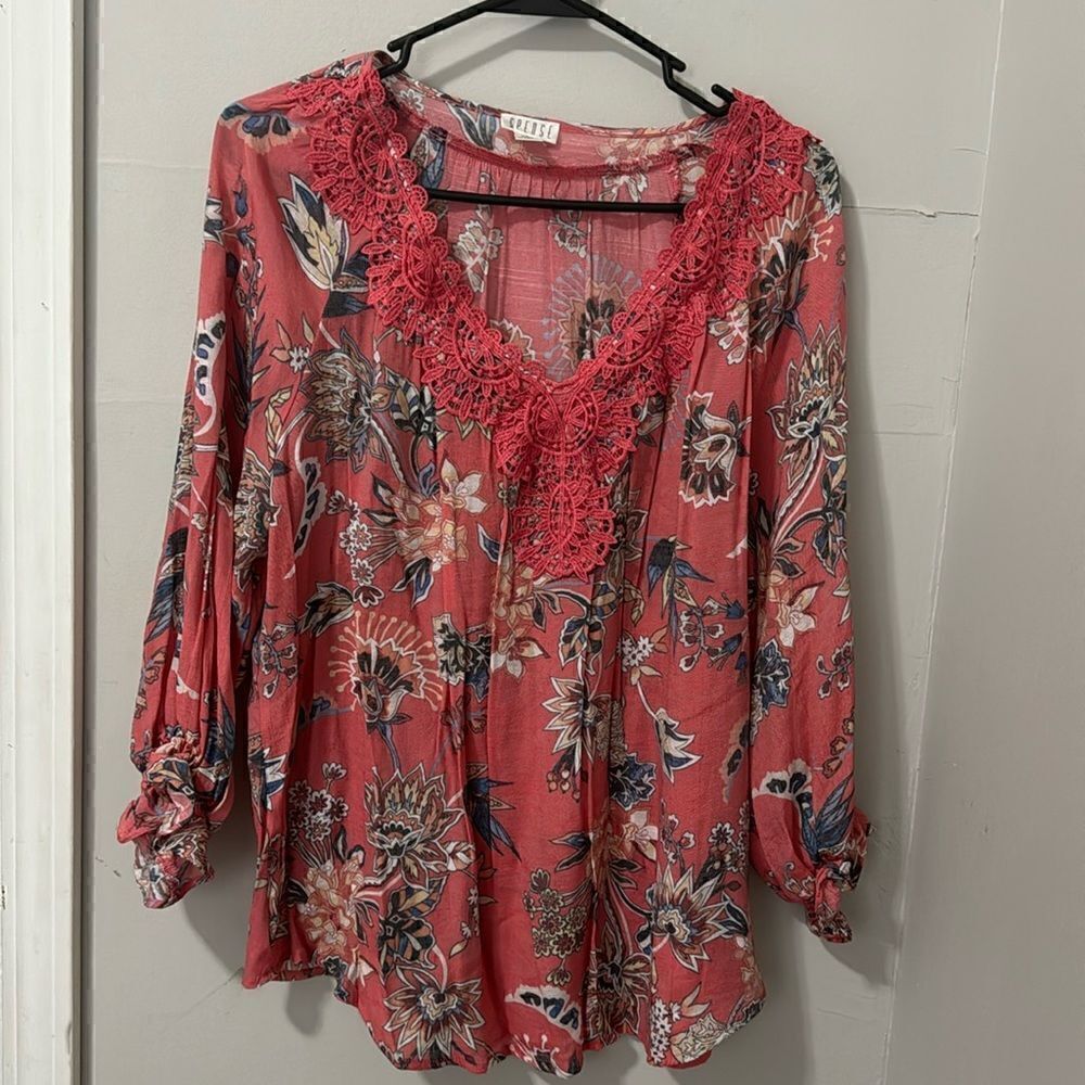 SPENSE FLORAL BLOUSE SIZE LARGE